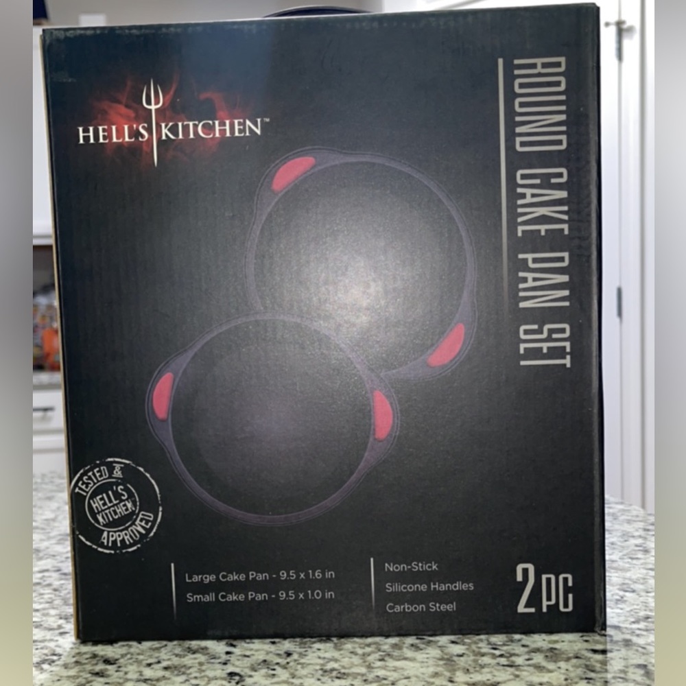 Hells Kitchen round cake pan set